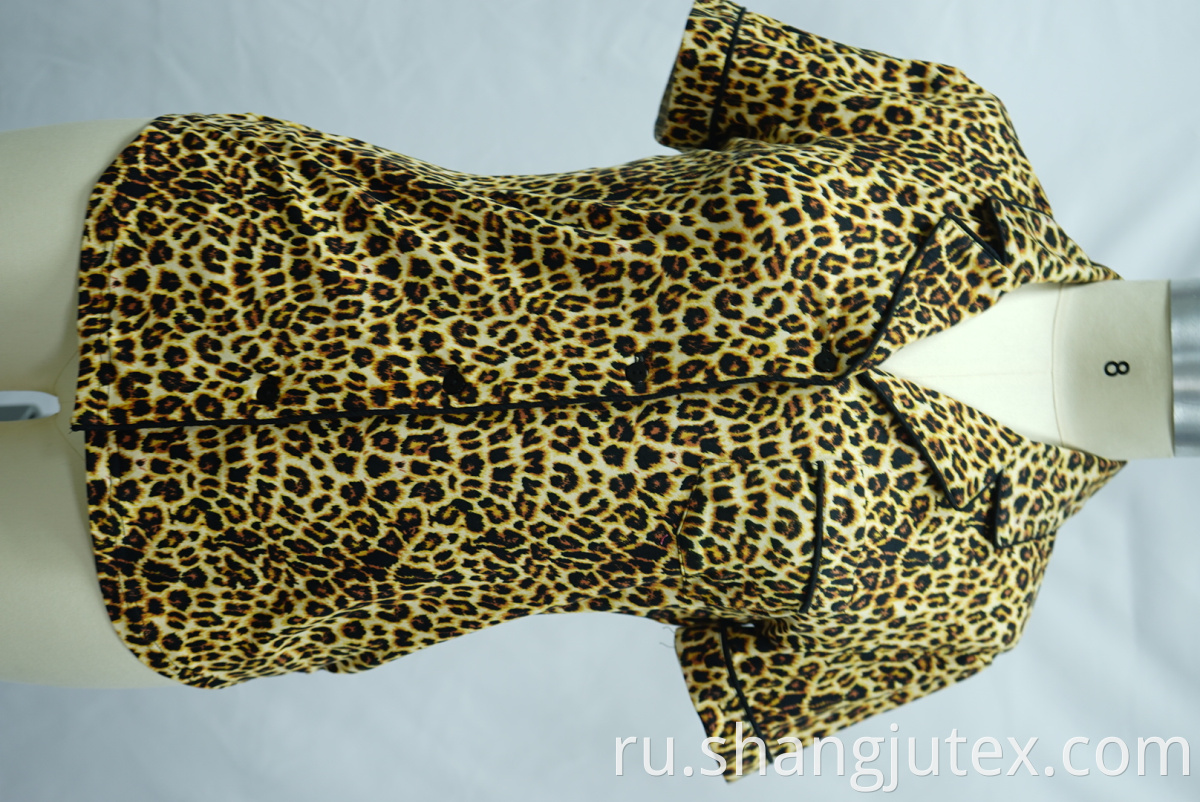 color leopard print of shirt